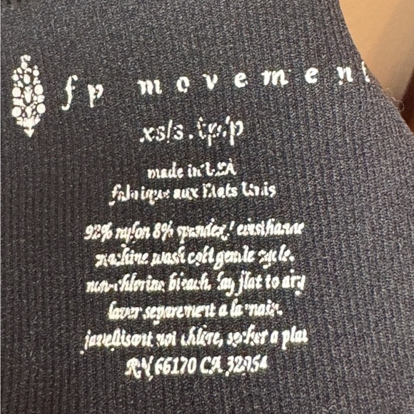 FREE PEOPLE BREATHABLE MESH SEAMLESS YOGA LIMBER CROP TOP BLACK SIZE XS/S - Picture 8 of 13